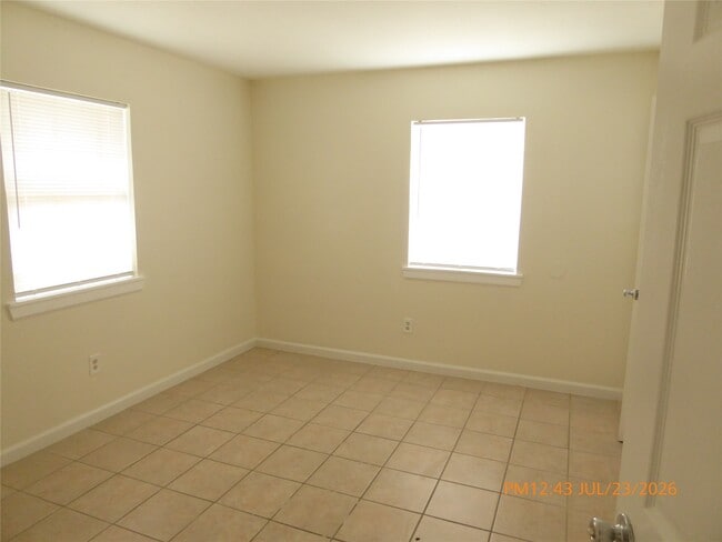 Building Photo - 5520 Cavalcade St