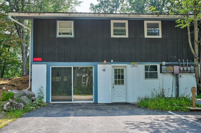 Building Photo - 12 Emery Ln
