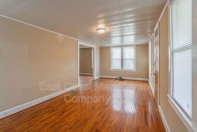 Building Photo - 4809 Arabia Ave