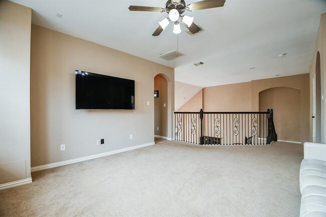 Building Photo - 711 Doscher Ln