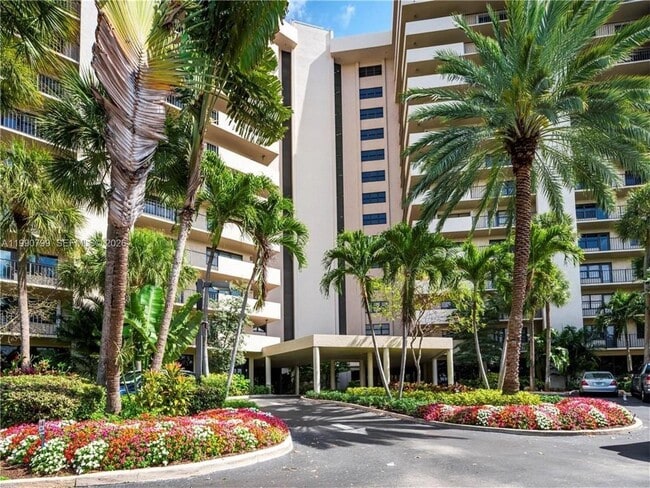 Building Photo - 4900 N Ocean Blvd