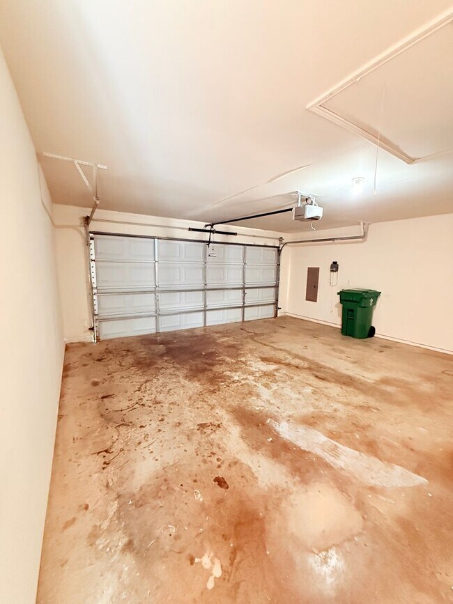 Building Photo - AVAILABLE NOW - Spacious 3-Bedroom Home with Open Layout & Covered Patio in Northwest ISD