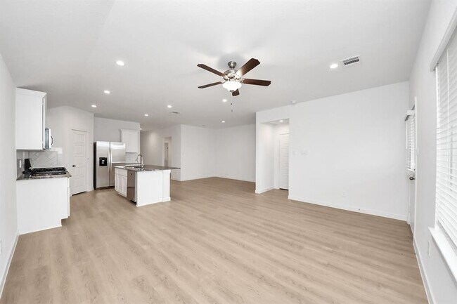Building Photo - 1306 Palm Tree Ln
