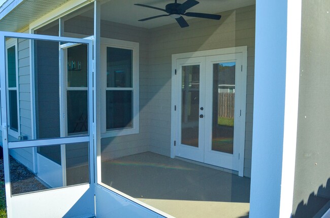 Building Photo - Savannah Station 3 Bedroom 2 Bath