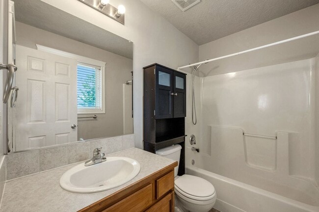 Building Photo - Charming 3BR House in Fort Collins