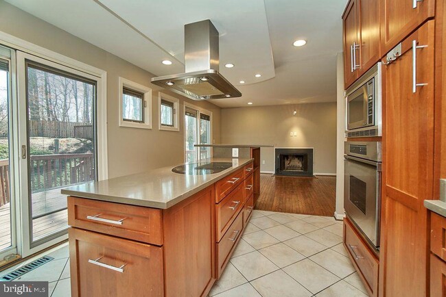 Building Photo - 8588 Coral Gables Ln