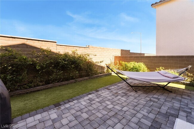 Building Photo - 720 Emerson Creek Ct