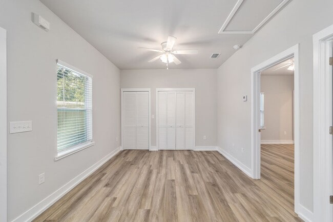 Building Photo - 2BR/2Bath Located in the heart of Gainesvi...