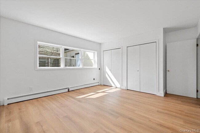 Building Photo - 36 Main St