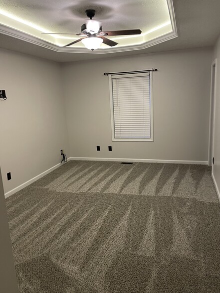 Building Photo - 2203 Ladd Dr