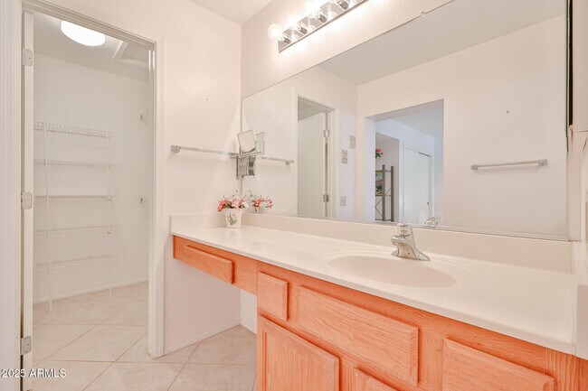 Building Photo - 14518 W Heritage Dr