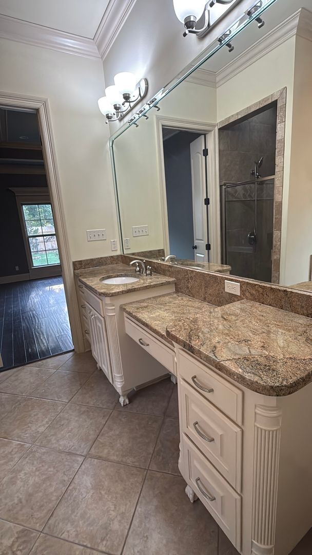 Building Photo - Rental Property in Twelve Oaks