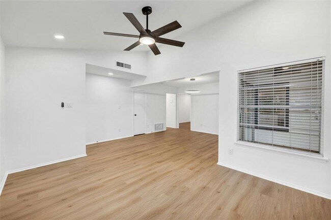 Building Photo - 12316 Bainbridge Ln