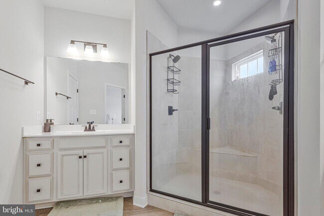 Building Photo - 10910 Presidential Pkwy