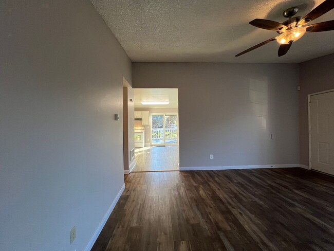 Building Photo - Cozy  3 Bed, 1.5 Bath Home for Rent!