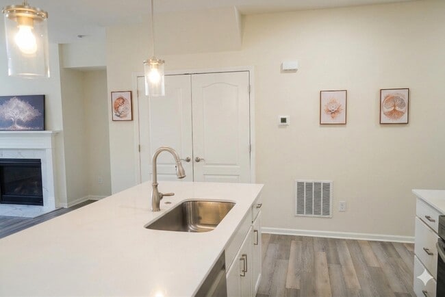 Building Photo - 23102 Addison Cir