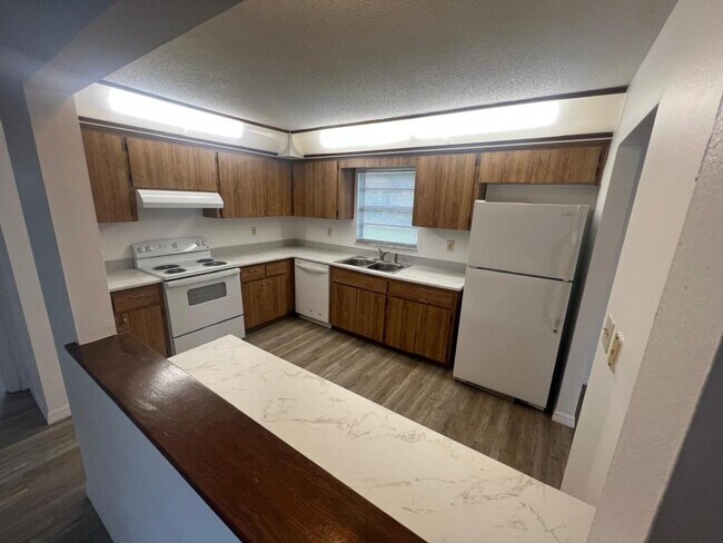 Building Photo - 12228 Elmore Dr