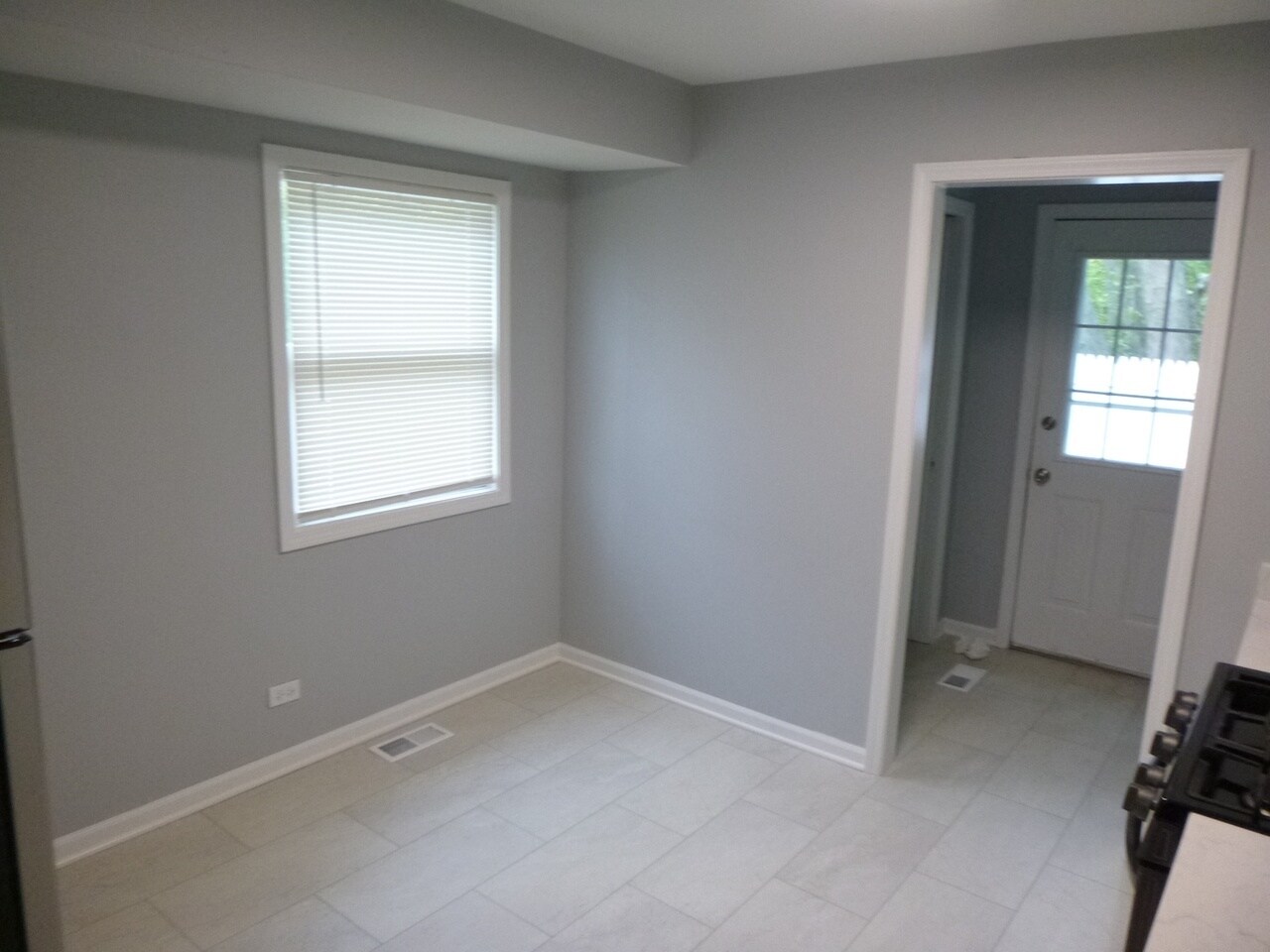 Building Photo - 305 Four Winds Way