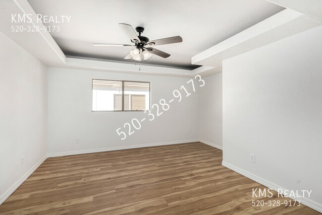 Building Photo - 9945 E Star Vista Dr