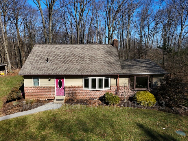 Building Photo - 735 Yellow Hill Rd