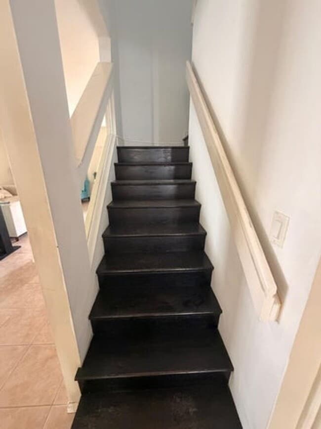 Building Photo - 1226 Avondale Ln