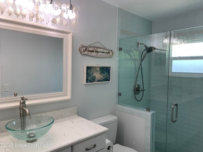 Building Photo - 658 Hibiscus Dr