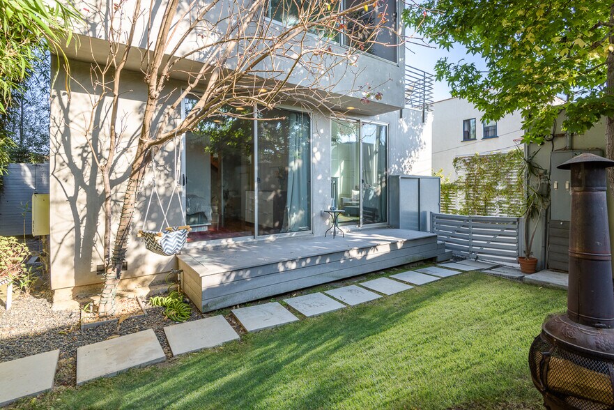 Building Photo - 1513 S Orange Grove Ave