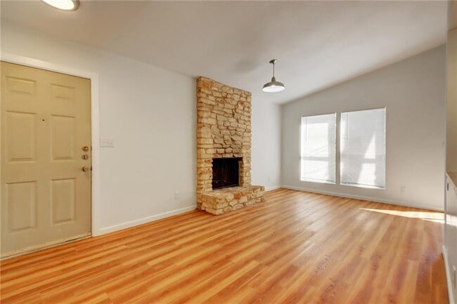 Building Photo - 12820 Copper Cliff Ave