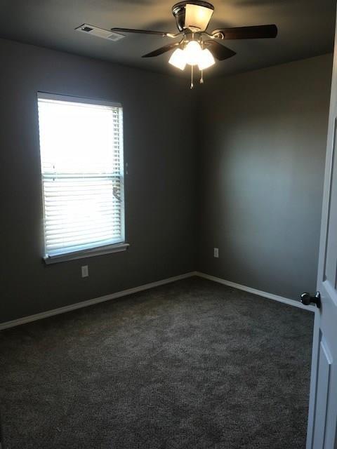 Building Photo - 604 SW Loudon Dr
