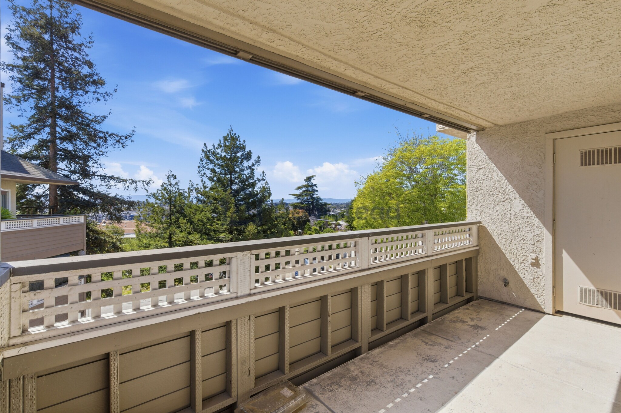 Building Photo - 675 Newbury Ln