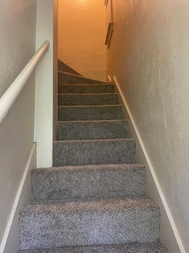 Building Photo - 283 Wood St