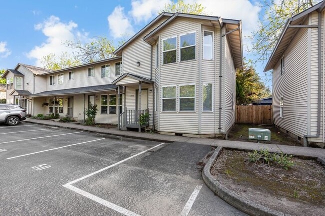 Building Photo - 17450 SE 82nd Dr