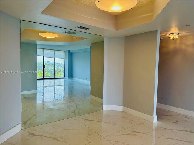 Building Photo - 3640 Yacht Club Dr