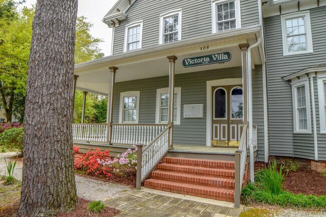 Building Photo - 105 Florence St NW