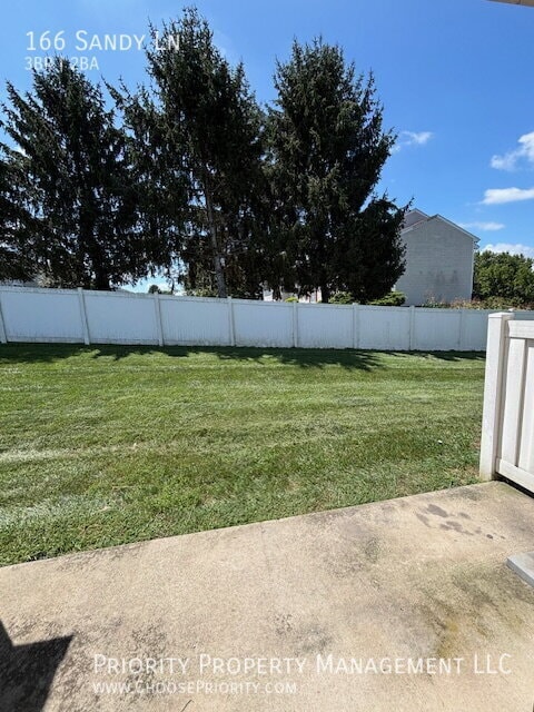 Building Photo - 166 Sandy Ln