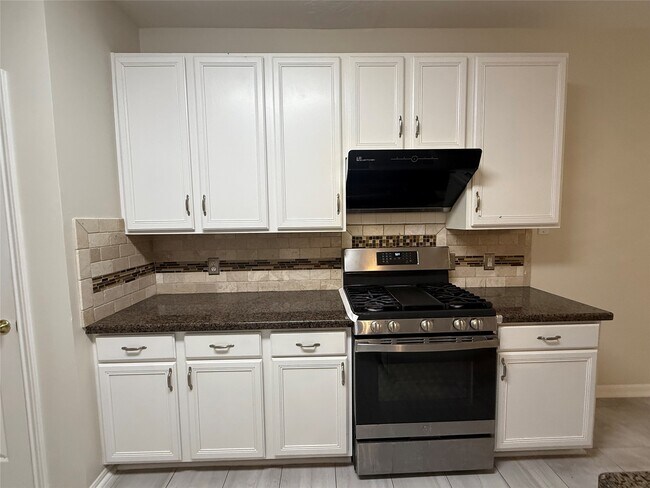 Building Photo - 12919 Deer Cove Ln