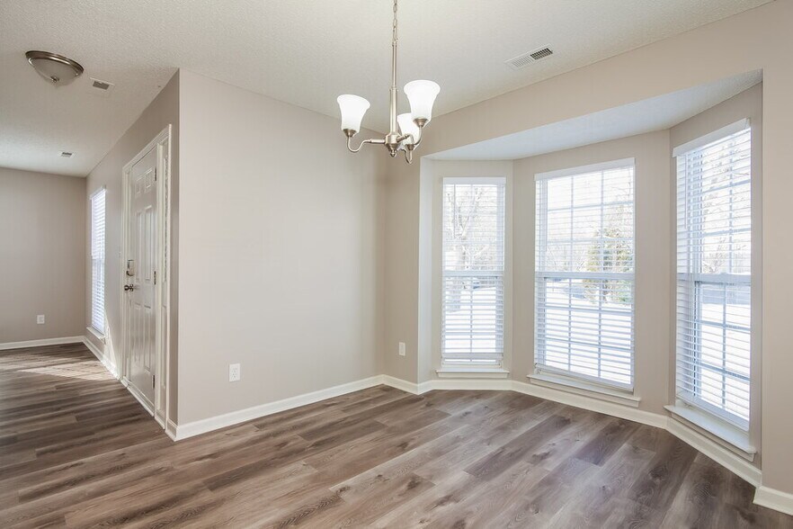 Building Photo - 109 Silverleaf Ct