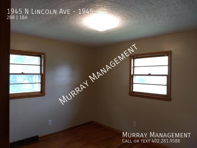 Building Photo - 1945 N Lincoln Ave