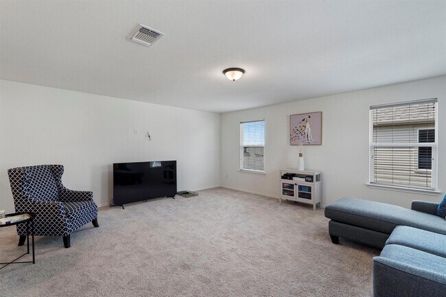 Building Photo - 2000 Prickly Pear Dr