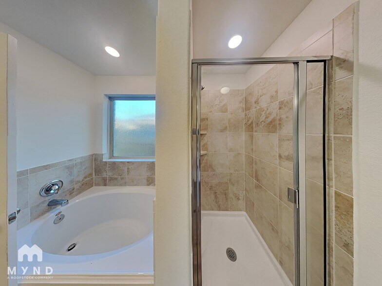 Building Photo - 6431 Teramo Ter