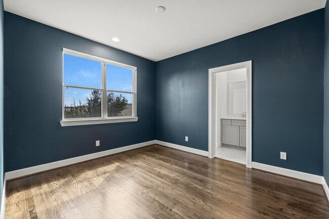 Building Photo - Modern Three-Story Home in Timbergrove Yards