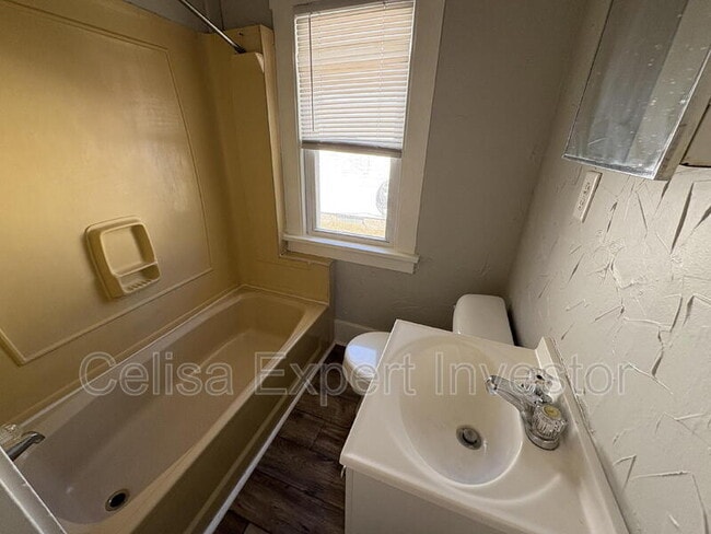 Building Photo - 4230 Buell Dr
