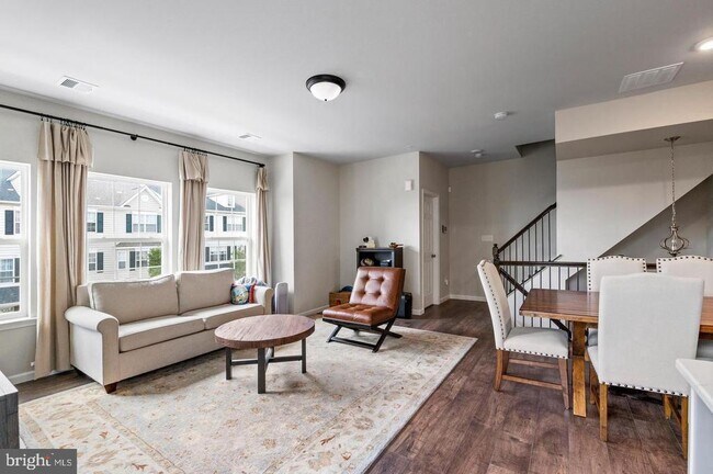 Building Photo - 3070 Goshen Dr