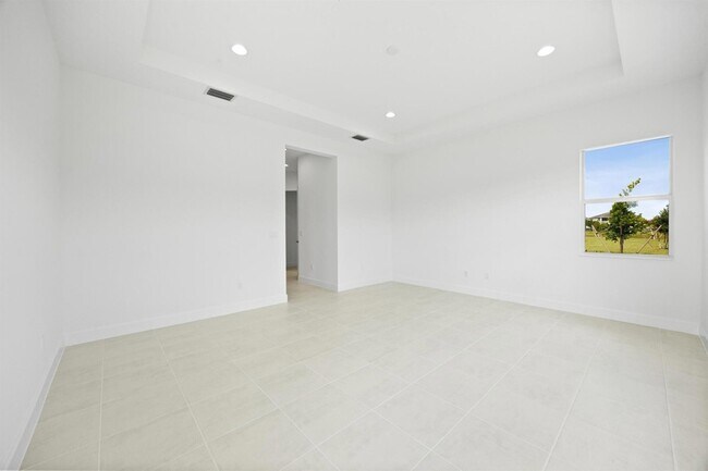 Building Photo - 15144 Wildwood Cir