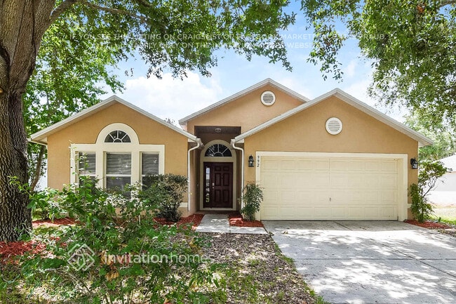 Building Photo - 992 Vanderbilt Dr