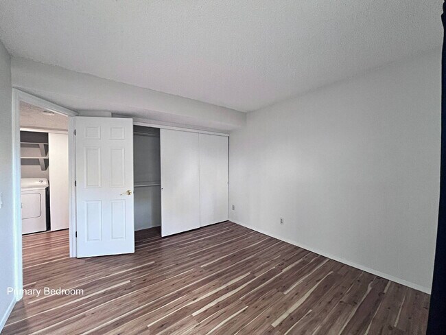 Building Photo - Cozy 2-Bed 1.5 Bath Townhouse in Aurora with Spacious Layout & Modern Comforts!