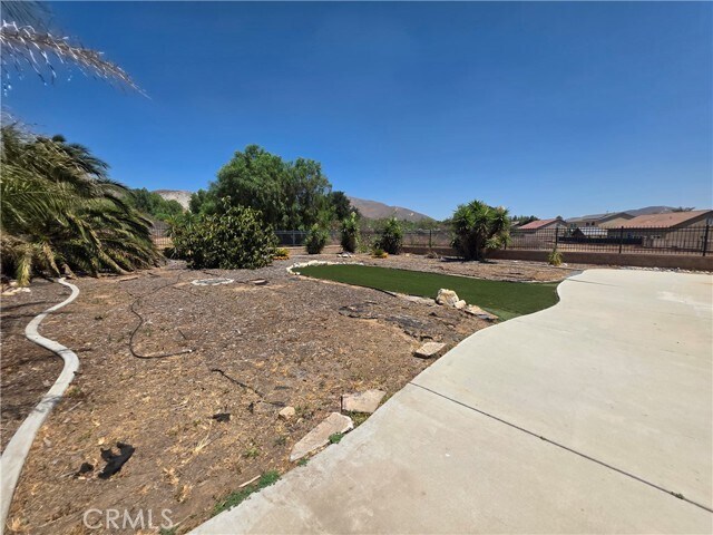 Building Photo - 3253 Quarry Dr