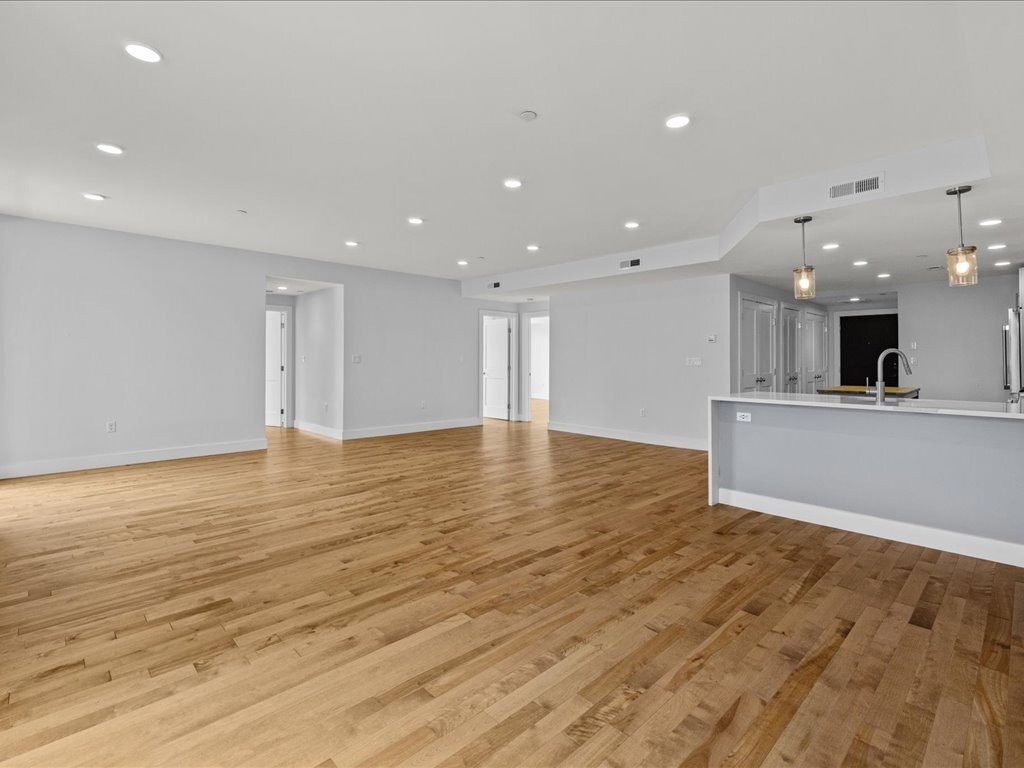Building Photo - 50 Hichborn St