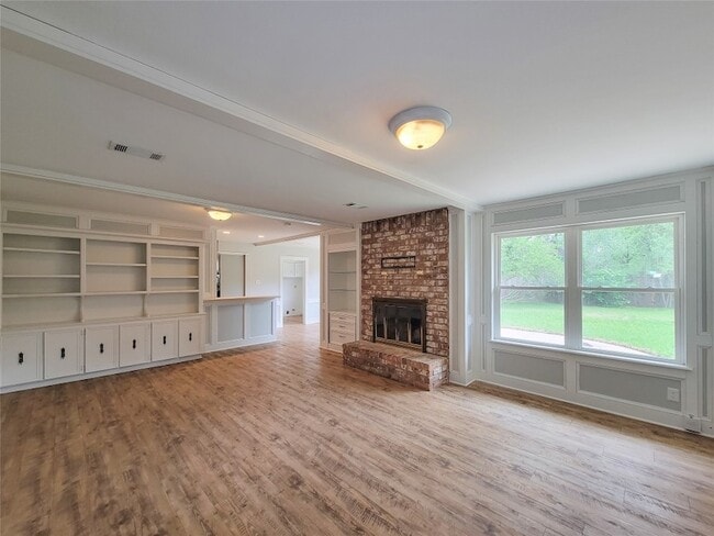 Building Photo - 13406 Glen Erica Dr