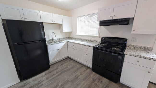 Building Photo - One level in Shewood